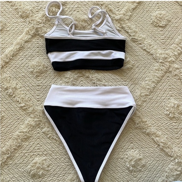 New Beach Riot Bikini Set - Picture 3 of 3